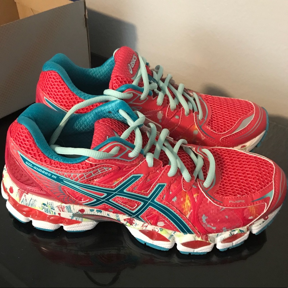 ASICS Gel-Nimbus Size 9